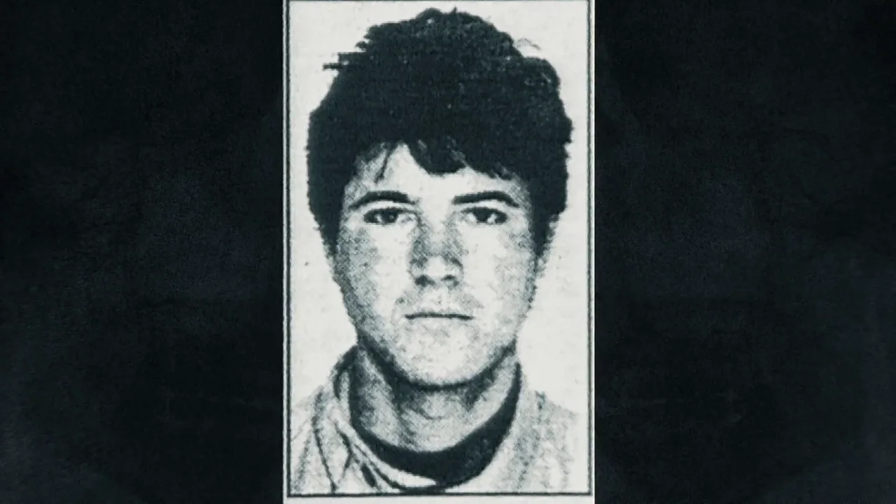 Captura o imagen representativa relacionada con: El crimen de Alcàsser (1992-1993) fue el punto de inflexión: los 'juicios paralelos' en televisión asociaron el crimen con el mundo discotequero, demonizando la Ruta.